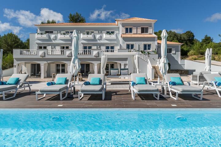 Quinta da Serra | Pool & Jacuzzi | Sintra View gallery image 3