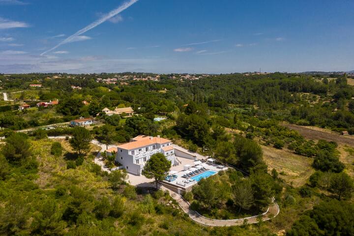 Quinta da Serra | Pool & Jacuzzi | Sintra View gallery image 2