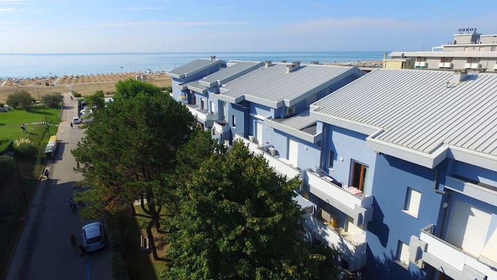 Maison De Vacances Entre Mer Et Ville à Bibione - Bibione