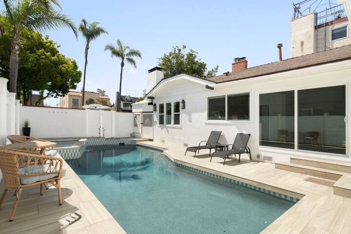 Belmont Shore Beach Home with Private Pool & Spa gallery image 2