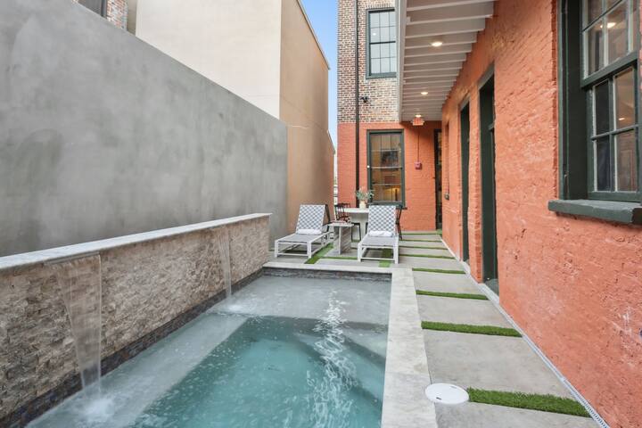 10 bed/10 bath Luxury CBD Villa – Private Pool gallery image 5