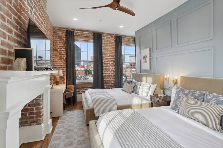 10 bed/10 bath Luxury CBD Villa – Private Pool gallery image 3