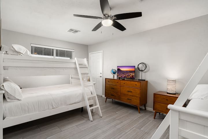 Chumba cha 3 cha kulala - vitanda viwili/ghorofa kamili