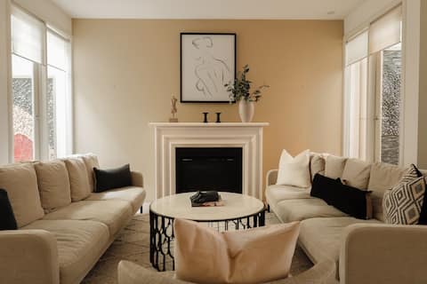 3BD | The Ivy Retreat with Car Parking