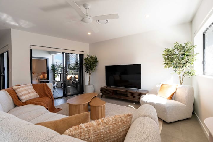 New Spacious/Rooftop/EV/3BD/Shops/parkings