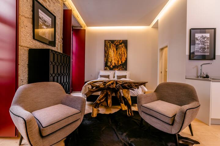 Comfy Apartments | Clérigos by HostWise gallery image 2