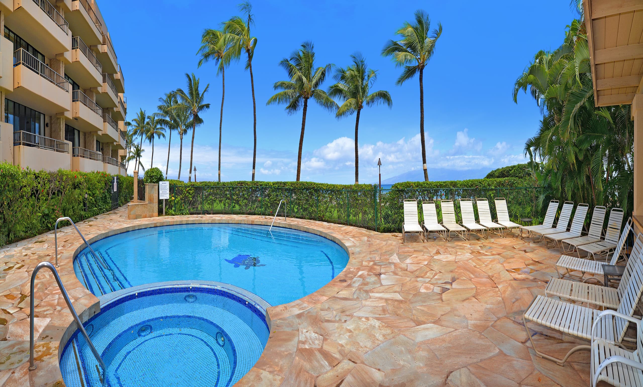 Condo in Lahaina · ★4.68 · 1 bedroom · 2 beds · 1 bath - Image 29