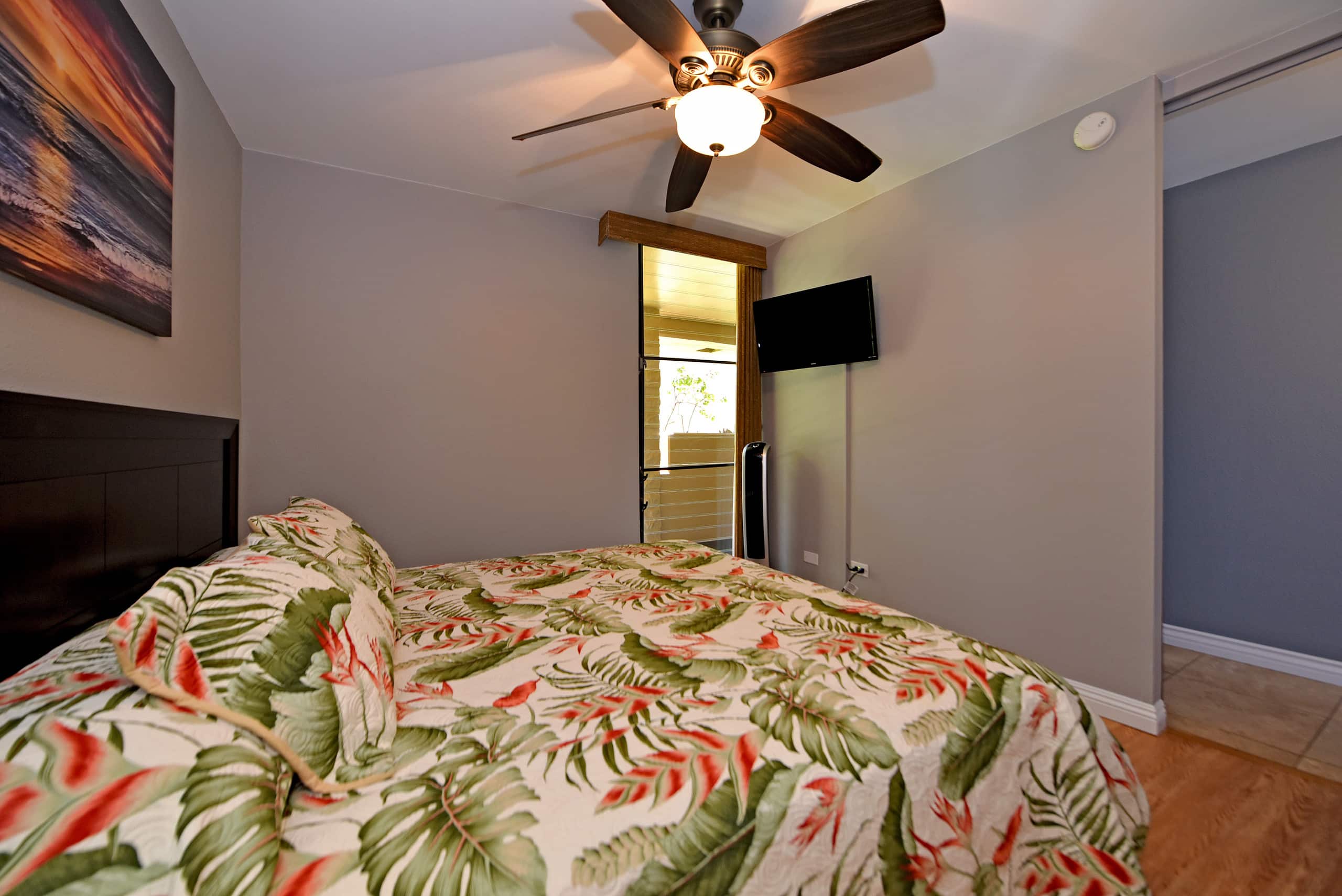 Condo in Lahaina · ★4.68 · 1 bedroom · 2 beds · 1 bath - Image 11