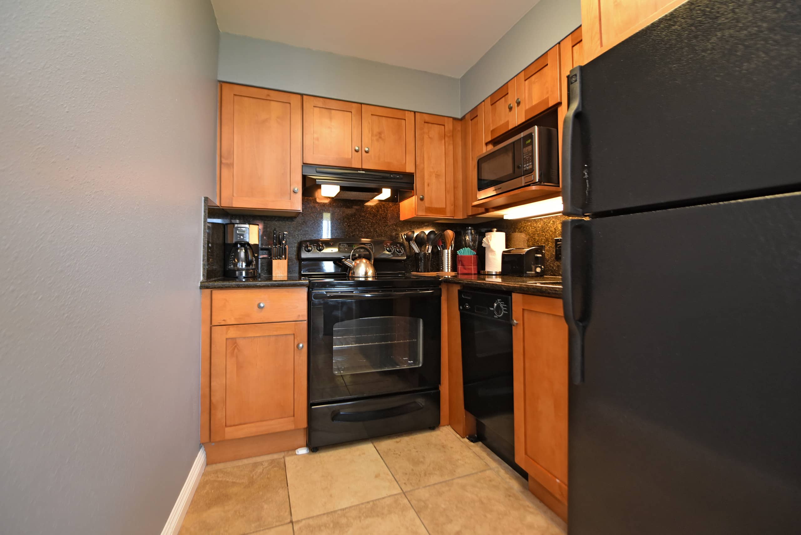 Condo in Lahaina · ★4.68 · 1 bedroom · 2 beds · 1 bath - Image 7