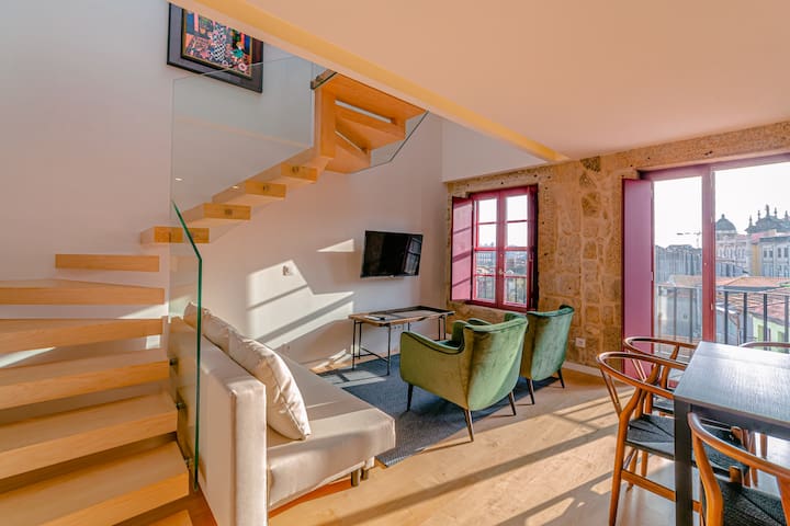 Central Apartments Stay Near Clérigos by HostWise