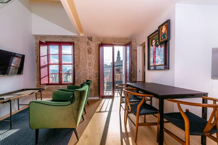 Central Apartments Stay Near Clérigos by HostWise gallery image 3