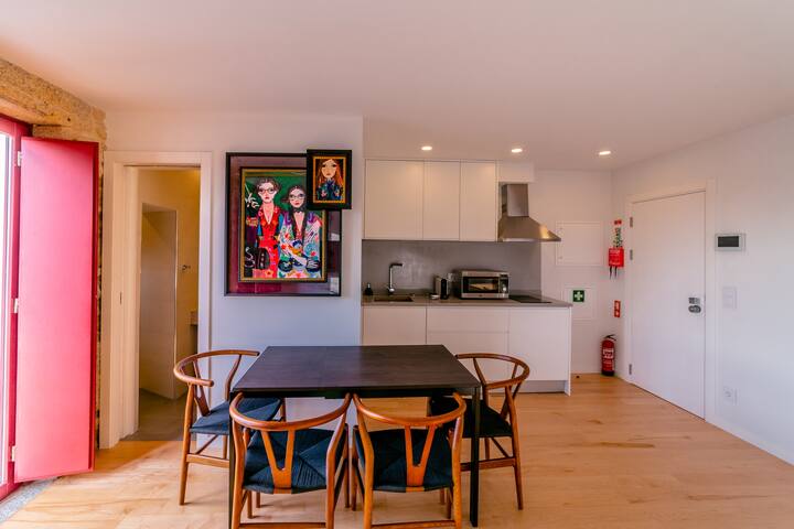 Central Apartments Stay Near Clérigos by HostWise gallery image 2