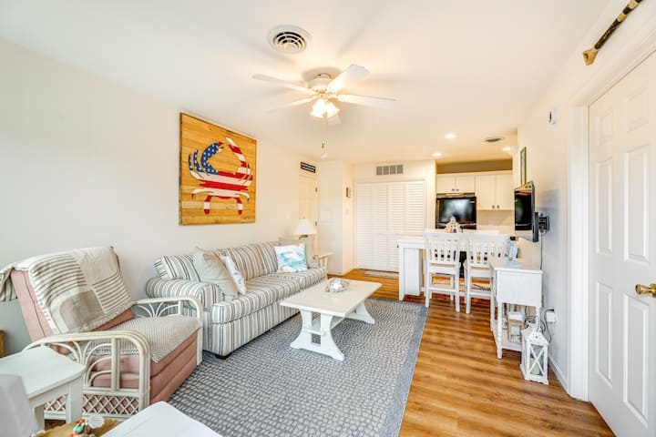Stroll To Shore + Pool Access: Ocean City Retreat - Ocean City, MD
