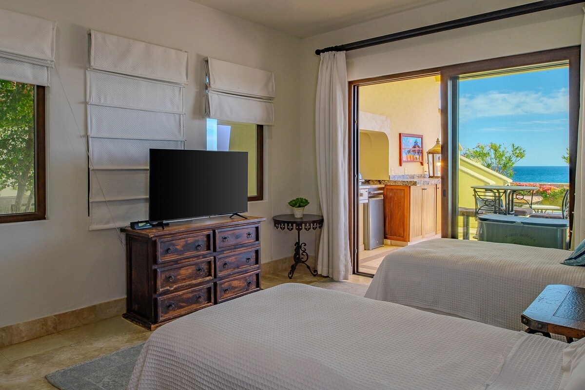 Double bed suite with patio access