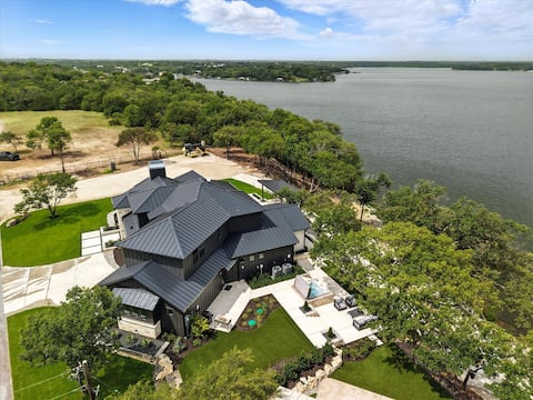 Heavenly Retreat – 5BD/5.5BA of Waterfront Living