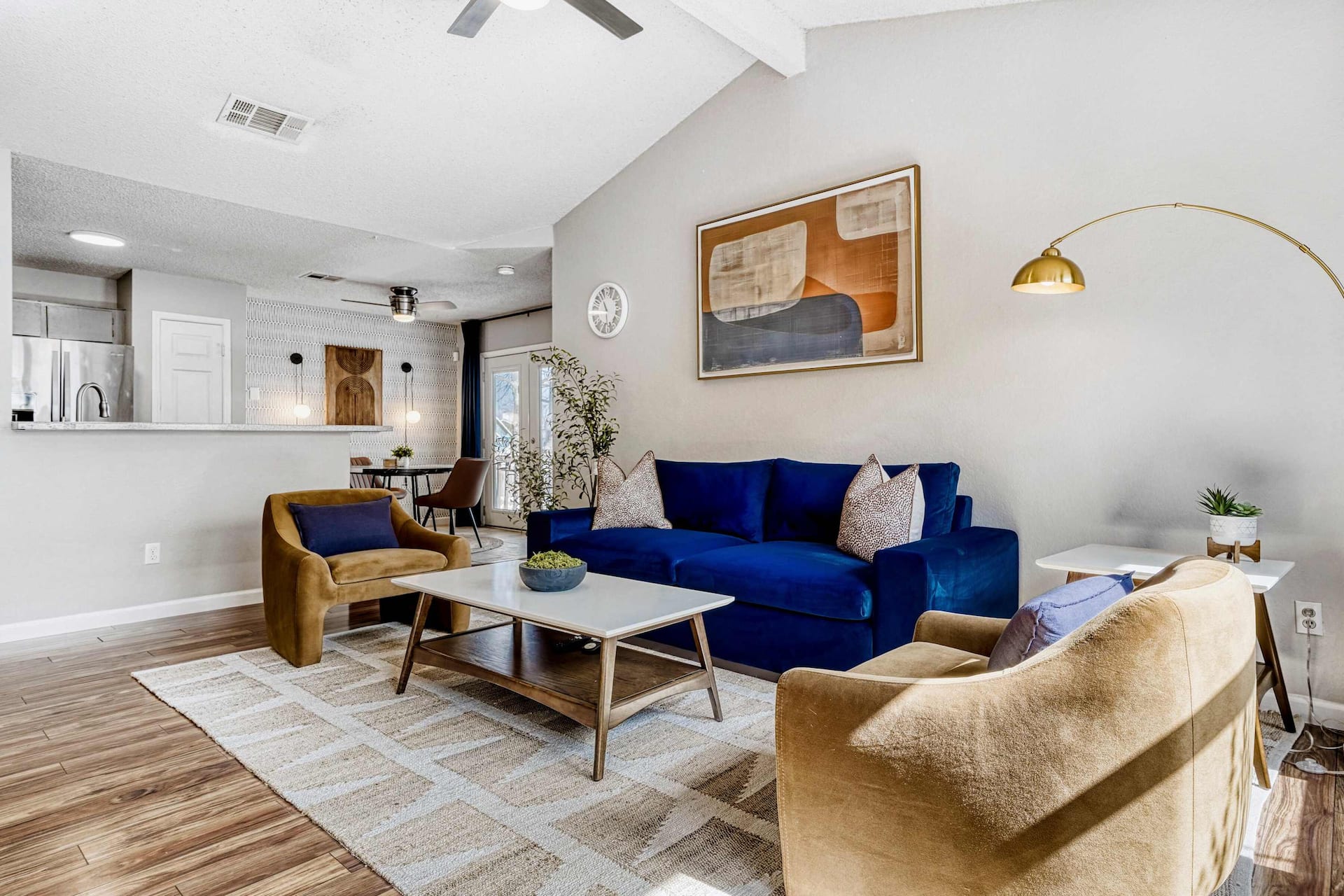 Cozy North Austin Retreat | Deck-Near Domain+Q2