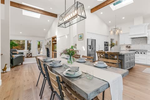 3 King Beds | Office | Direct TV | Fireplace