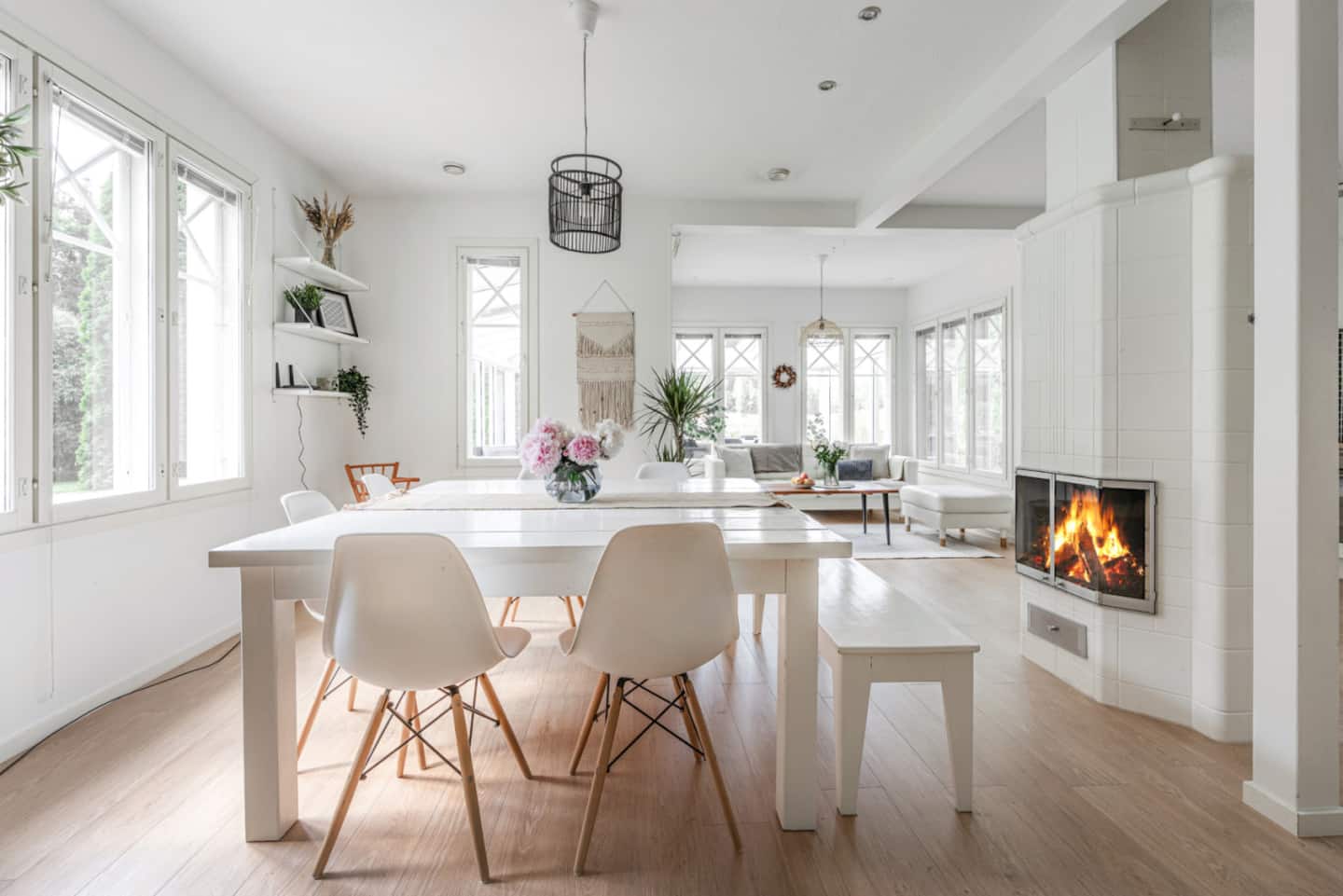 Spacious City Family Villa Near Lake & Airport 3