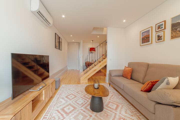 Heart Of Porto Apartment F Duplex by Vacationy gallery image 5