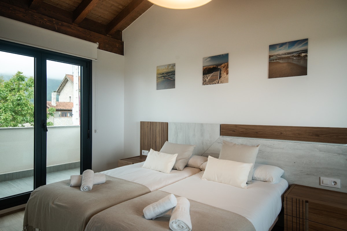 عرض (العقار / الغرفة)، صورة لجميع الغرف، إطلالة (من العقار/الغرفة)، صورة الغرفة بأكملها