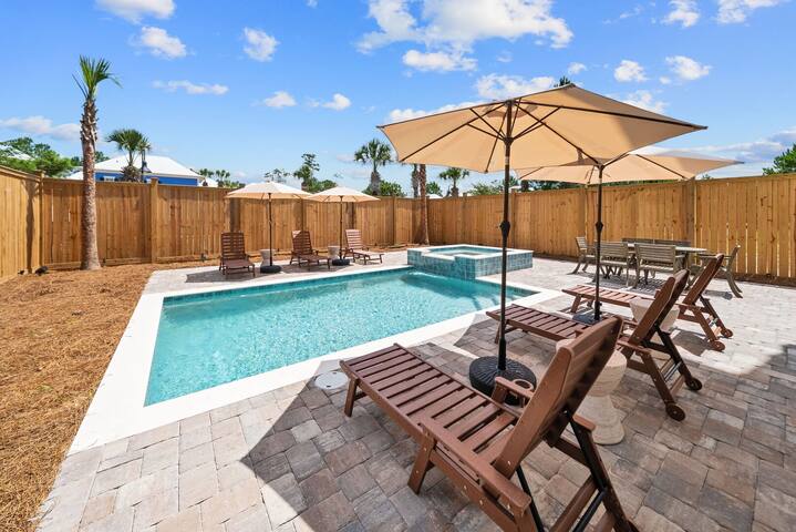 Live the Gulf Coast Vacation Rentals managed Airbnb listing 3