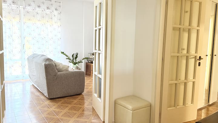 S353 – Sirolo, Spacious Four-room Apartment - Sirolo