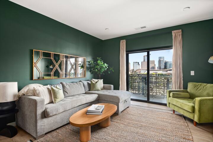 Stay Cool Midweek Downtown gallery image 3