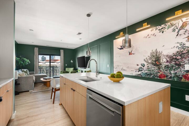 Stay Cool Midweek Downtown gallery image 5