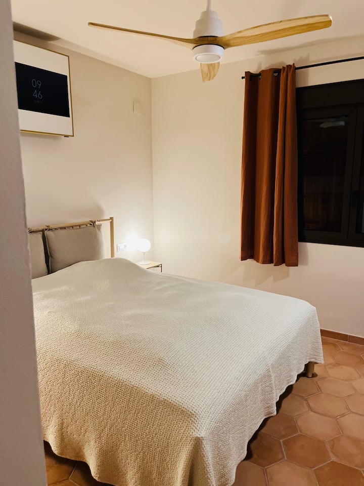 غرفة النوم 1 (سرير 160 سم)