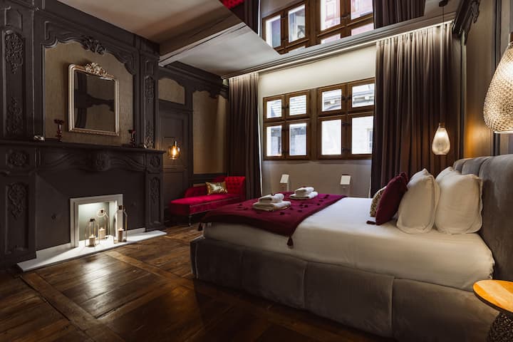 Chambre a l'esprit baroque, lit king size