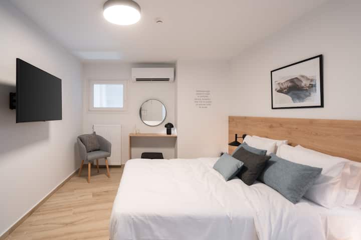 บรรยากาศเรียบง่าย พักผ่อนสูงสุดในห้องนอนที่มีการตกแต่งอย่างดี