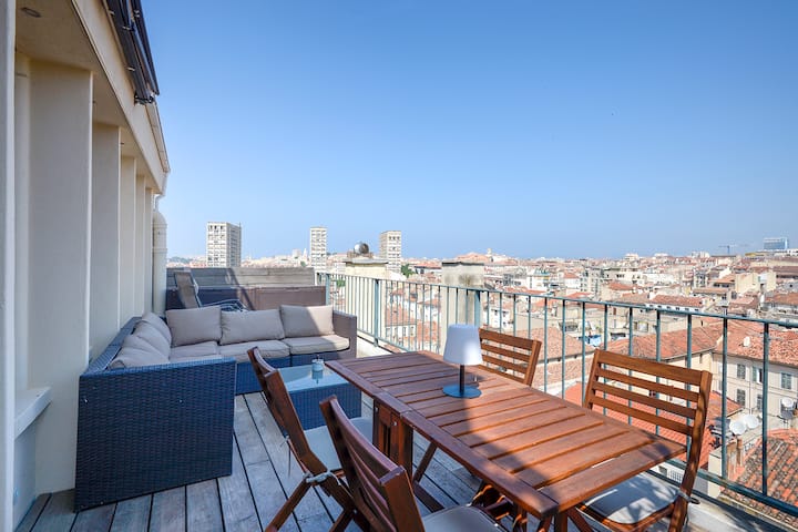 Studio Coquet Avec Terrasse Surplombant Marseille - Marseille