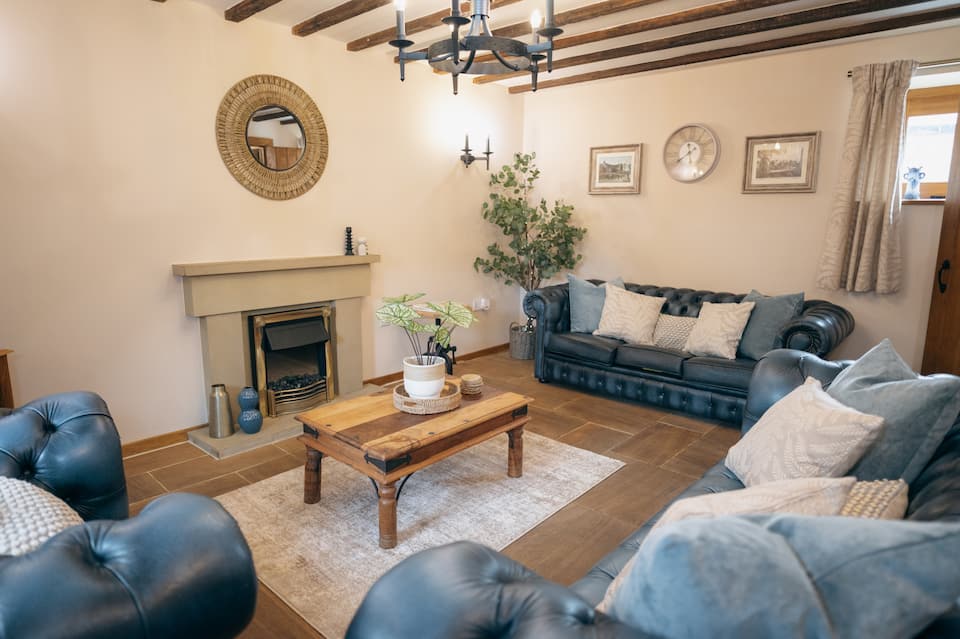 The Old Mill at Barnacre - Cosy cottage with private hot tub & pool access — photo 1