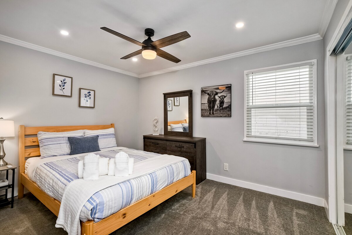 Брачен кревет (широк 180-220 см)