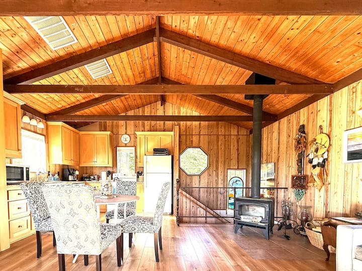 Cozy Coastal Cabin Ev, Fire Pit King Bed - Cambria, CA