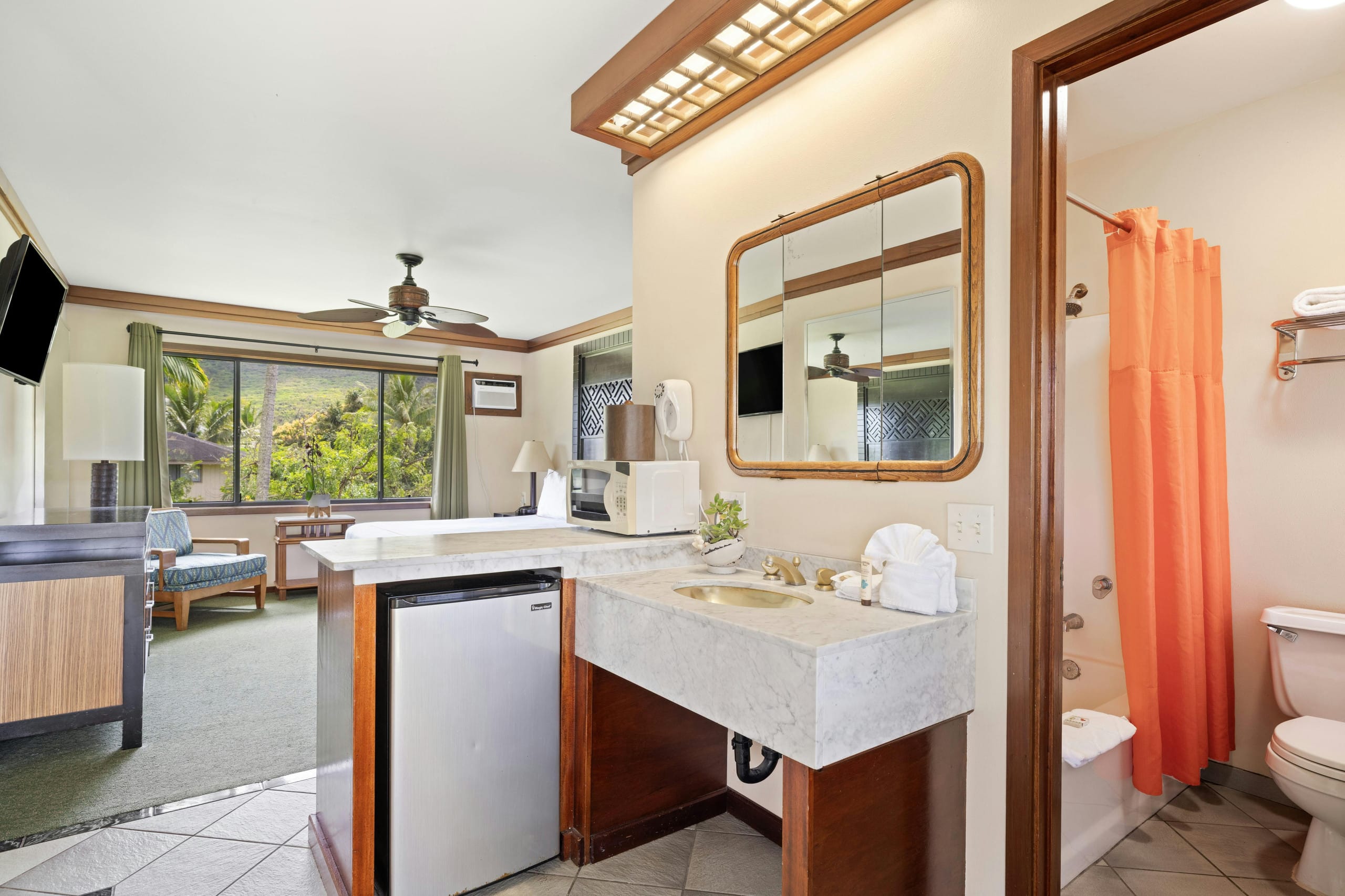 Kauai Inn, Deluxe king mountain view - Image 7