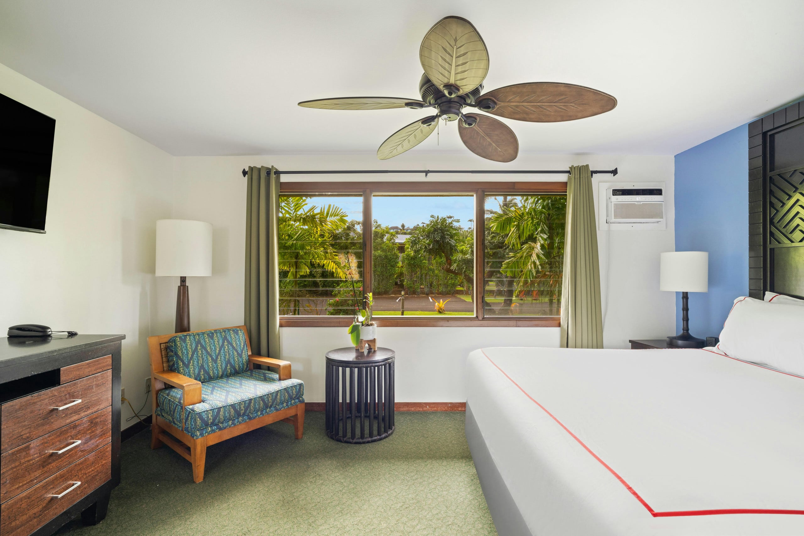 Kauai Inn, Large king - Photo 4