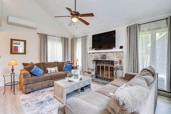 Steps To Jack Frost Ski Resort: Townhome W/ Decks - Pocono Mountains, PA