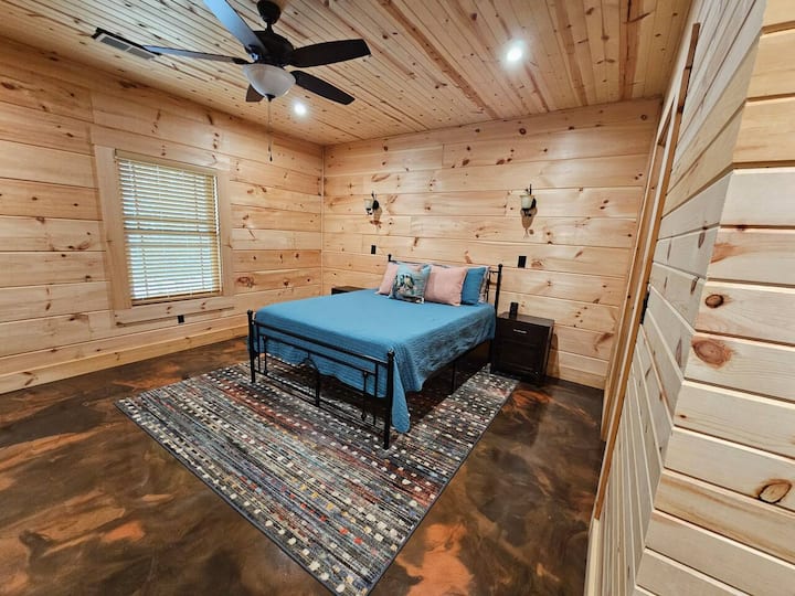 Queen bed, basement