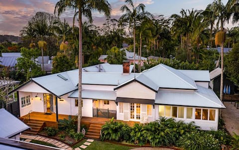Luxury Estate, Pool & Pet Friendly l Nova Escapes
