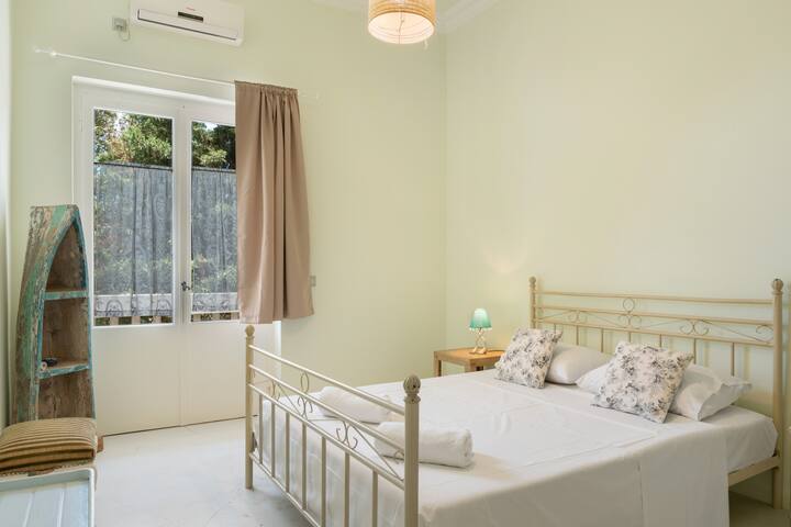 Psathi Seaview House Ground Floor gallery image 5