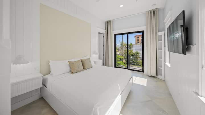 Საძინებელი 4 - დიდი ზომის საწოლი და სააბაზანო