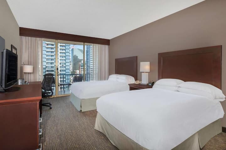Wyndham Bayside | Skyline View 2 Doubles | Pool - San Diego, CA