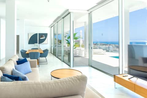 Top Airbnb: Luxury apartment with sea view & largest pool in Santiago Del Teide