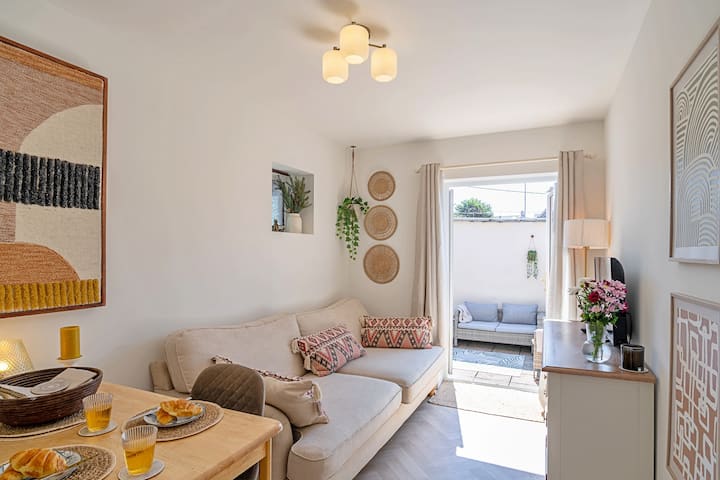 Finest Retreats | Strand Mews - ブード