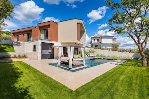 Top performing Airbnb: Villa mol by villsy in Baderna Mompaderno