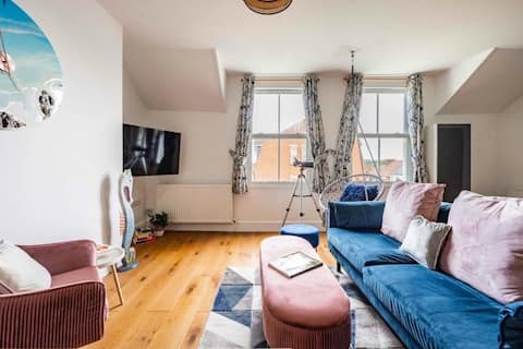 2BR Near Beach • Perfect Autumn Getaway • Cromer
