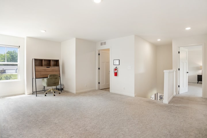 Sehemu ya ghorofa - iliyo na kochi la kuvuta nje!