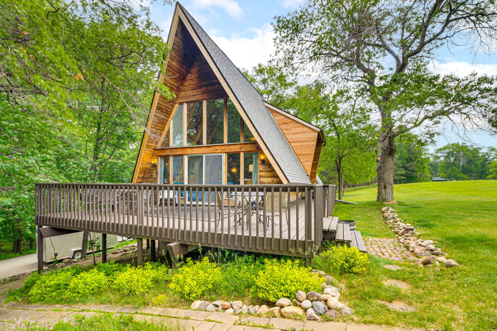 Canal Across Street: Family Cabin in Breezy Point!
