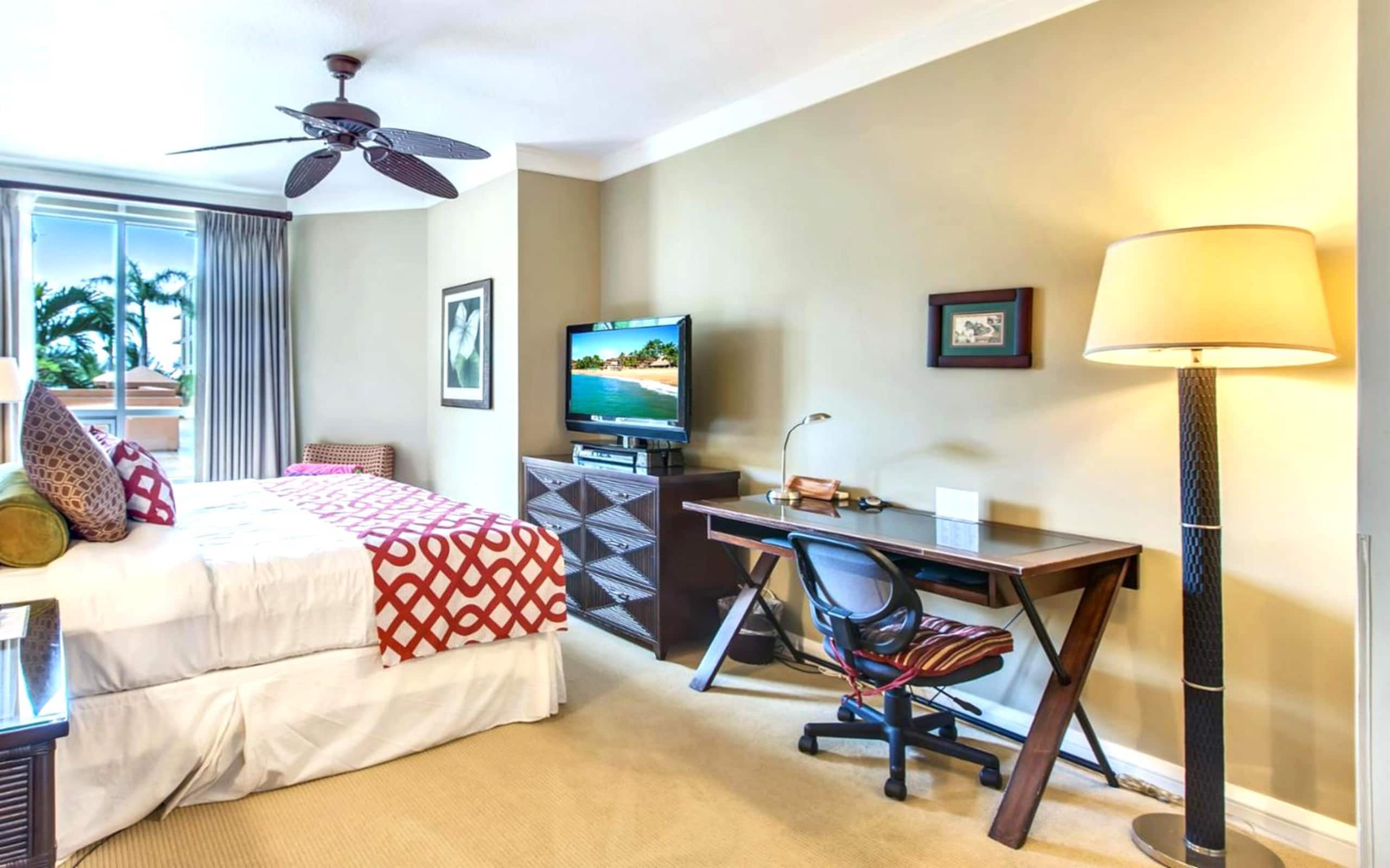 Condo in Lahaina · ★4.4 · 2 bedrooms · 3 beds · 2 baths - Image 6
